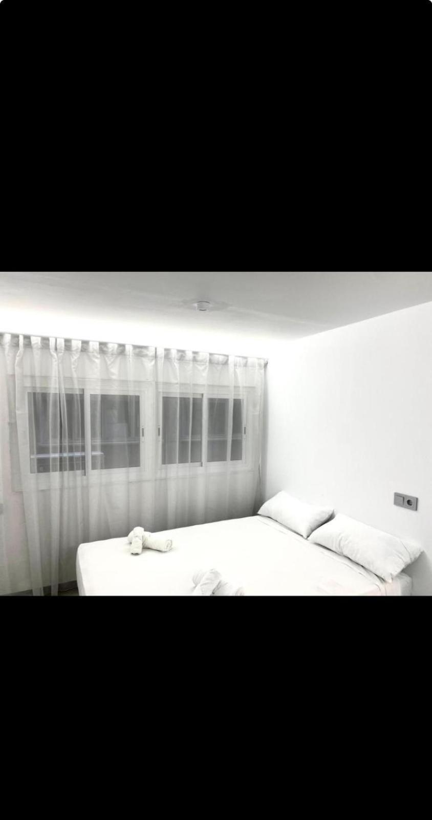 Avakian Suite Valencia Valência Exterior foto