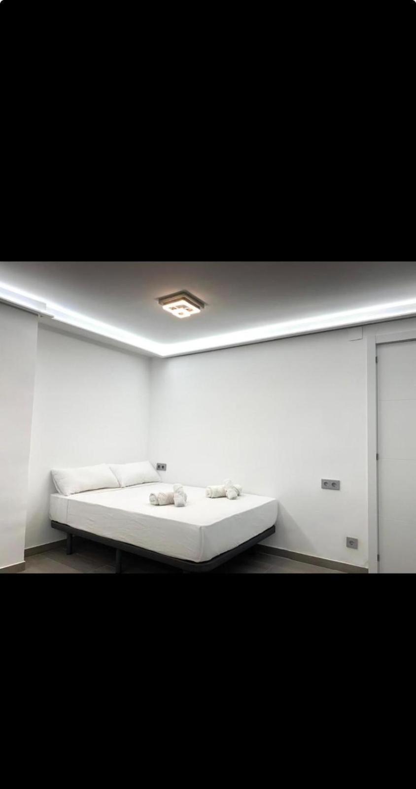 Avakian Suite Valencia Valência Exterior foto
