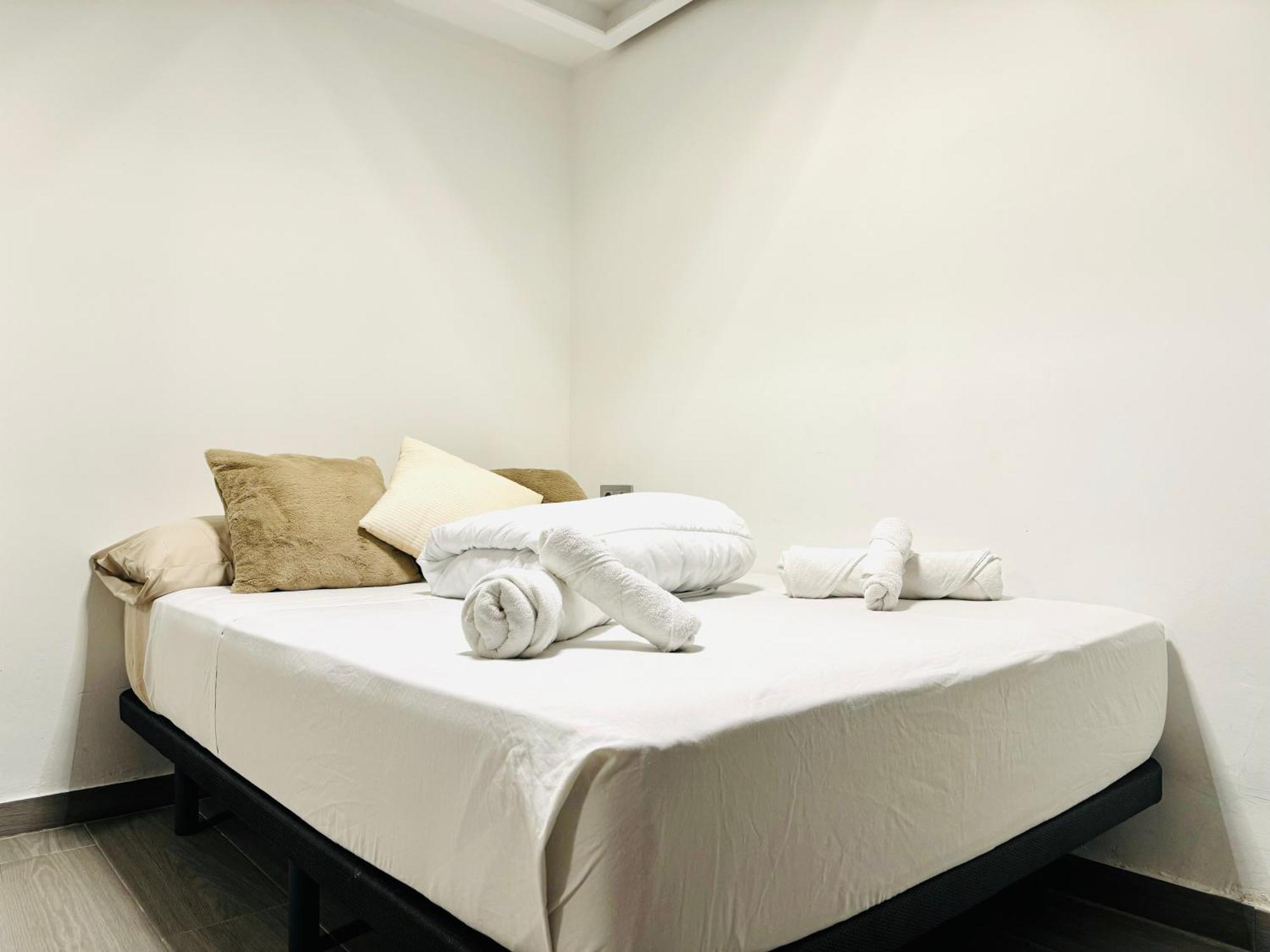 Avakian Suite Valencia Valência Exterior foto