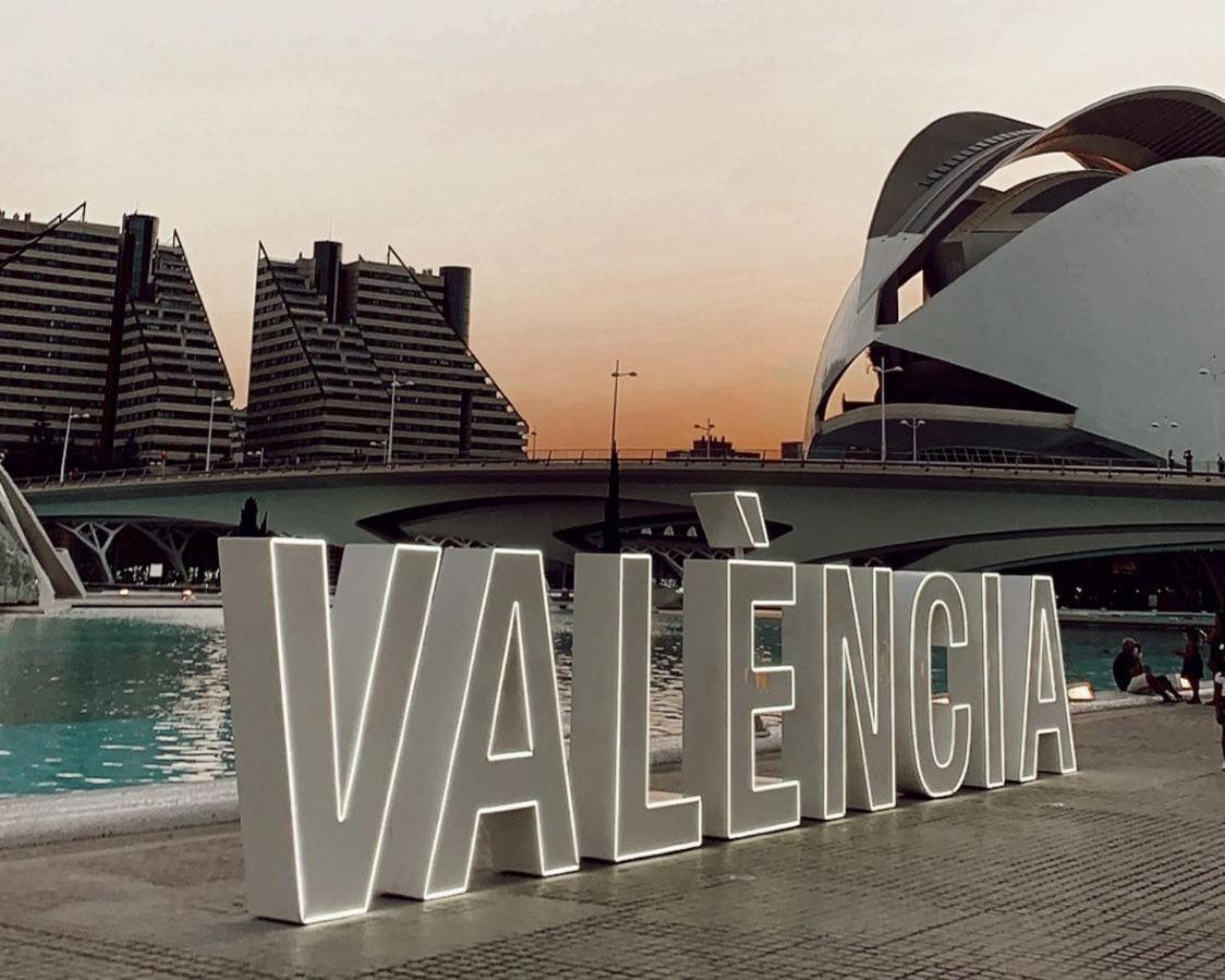 Avakian Suite Valencia Valência Exterior foto