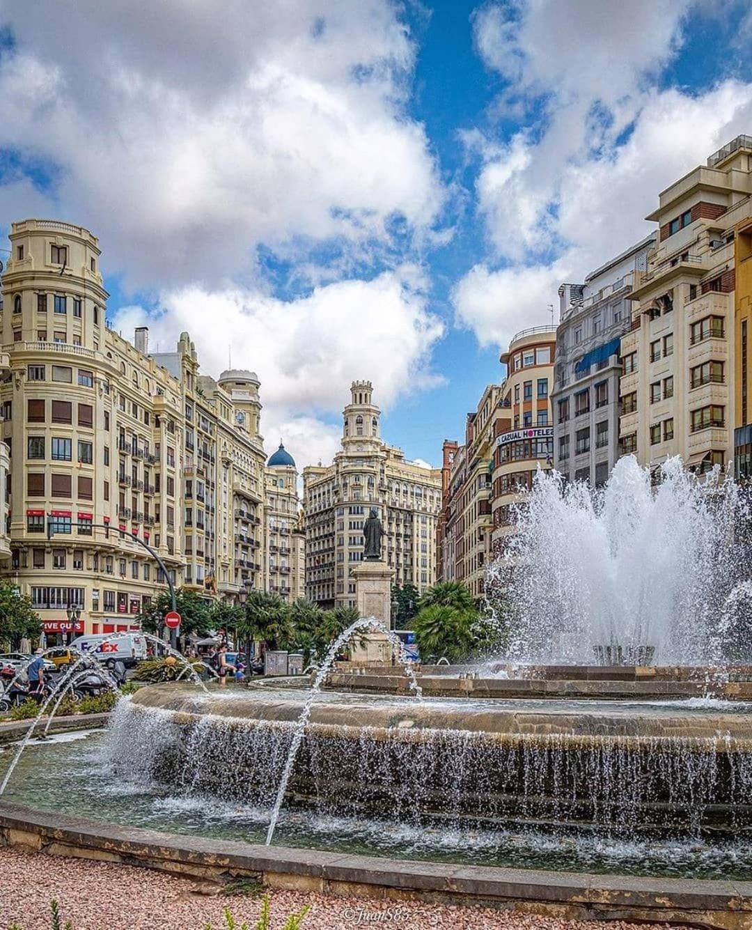 Avakian Suite Valencia Valência Exterior foto